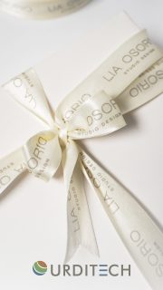 En ๐ผ๐๐
๐๐๐๐๐, creemos que la presentaciรณn es clave para destacar.โจ
Por eso, nuestras ๐๐๐ฃ๐ฉ๐๐จ ๐๐ ๐จ๐๐ฉรญ๐ฃ ๐ฅ๐๐ง๐จ๐ค๐ฃ๐๐ก๐๐ฏ๐๐๐๐จ son la elecciรณn perfecta para transmitir elegancia y calidad. ๐
๐๐ฎ๐ ๐พ๐๐ฒ ๐๐ ๐บ๐ฎ๐ฟ๐ฐ๐ฎ ๐๐ฒ ๐๐ฒ๐ฎ ๐ฐ๐ผ๐ป ๐ฒ๐๐๐ถ๐น๐ผ ๐ ๐ฑ๐ถ๐๐๐ถ๐ป๐ฐ๐ถรณ๐ป. ๐
Gracias @liaosoriodesign por confiar en nosotros !
#Urditech #CintasDeSatรญn #DetallesQueImpactan #PackagingDeLujo #Barranquilla #Colombia